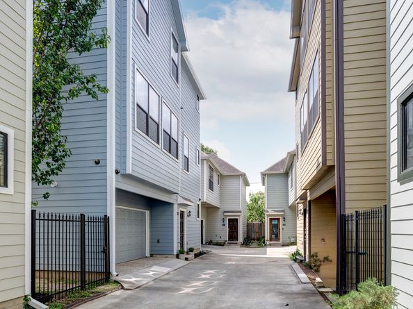 828 W 19th Street B, Houston TX 77008