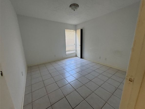 6207 Rollingbrook Drive, Houston TX 77096