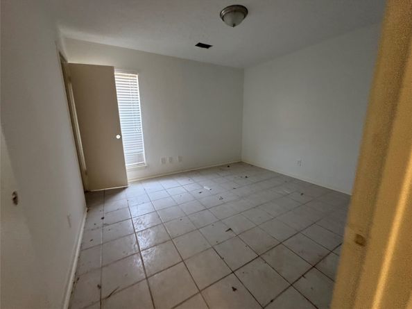6207 Rollingbrook Drive, Houston TX 77096