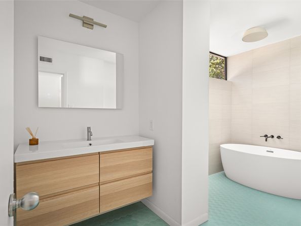 2823 Sackett Street, Houston TX 77098