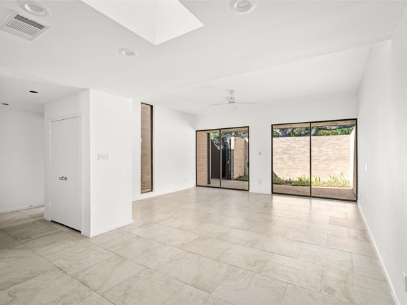 2823 Sackett Street, Houston TX 77098