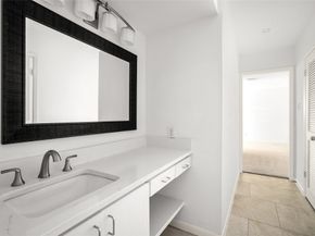 2823 Sackett Street, Houston TX 77098