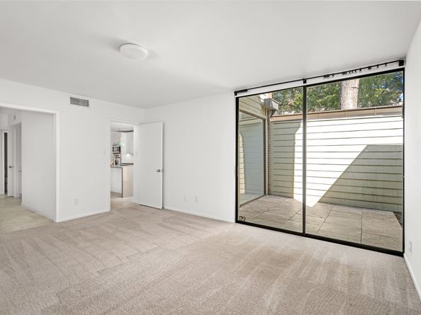 2823 Sackett Street, Houston TX 77098