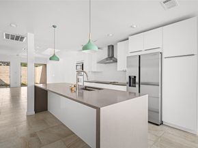 2823 Sackett Street, Houston TX 77098