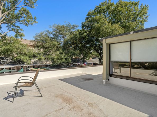 2823 Sackett Street, Houston TX 77098