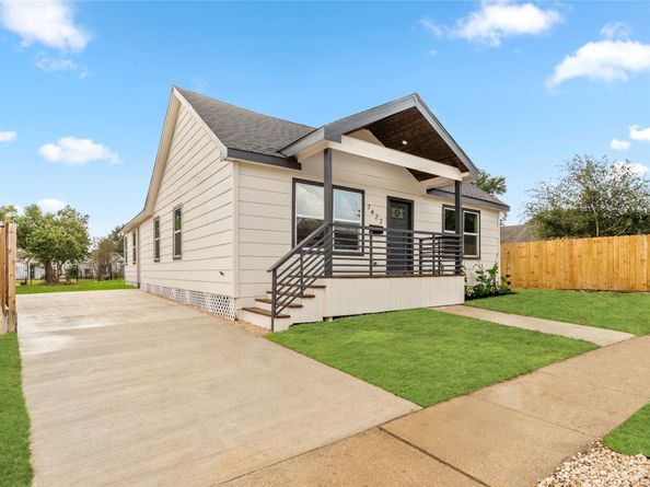 7422 Mckinney Street, Houston TX 77011