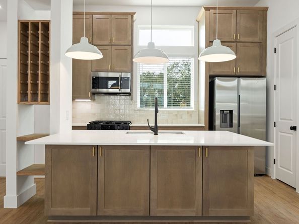 2125C Hoskins Drive, Houston TX 77080