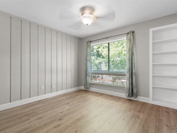 17202 Imperial Valley Drive 28, Houston TX 77060