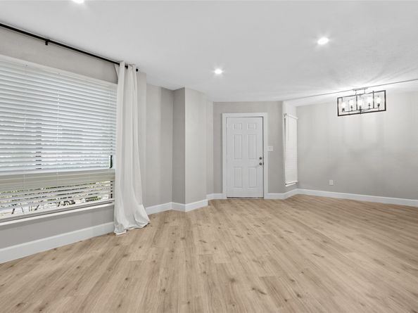 17202 Imperial Valley Drive 28, Houston TX 77060