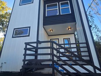 2207 Des Chaumes Street