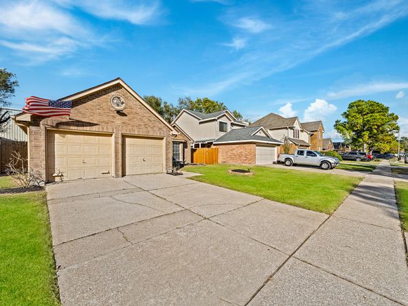 10458 N Pagewick Drive, Houston TX 77041