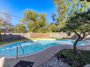 8826 Rowan Lane, Houston TX 77036