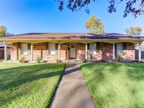 8826 Rowan Lane, Houston TX 77036