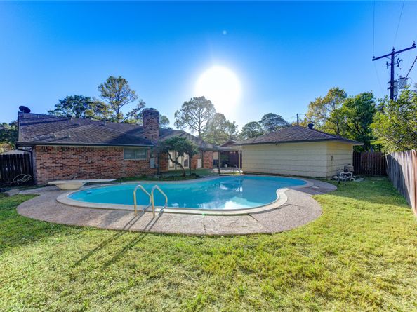 8826 Rowan Lane, Houston TX 77036