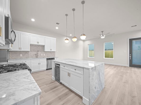 4527 Davenport Street, Houston TX 77051