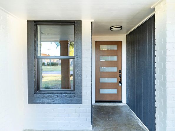 10907 Sharpview Drive, Houston TX 77072