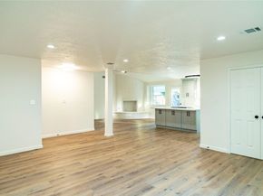 10907 Sharpview Drive, Houston TX 77072