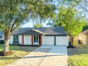 10907 Sharpview Drive, Houston TX 77072