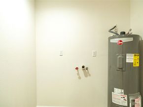 10907 Sharpview Drive, Houston TX 77072