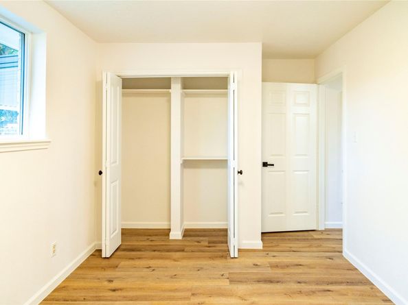 10907 Sharpview Drive, Houston TX 77072