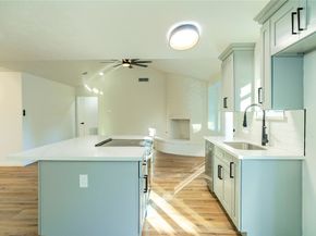 10907 Sharpview Drive, Houston TX 77072