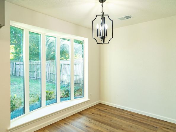 10907 Sharpview Drive, Houston TX 77072