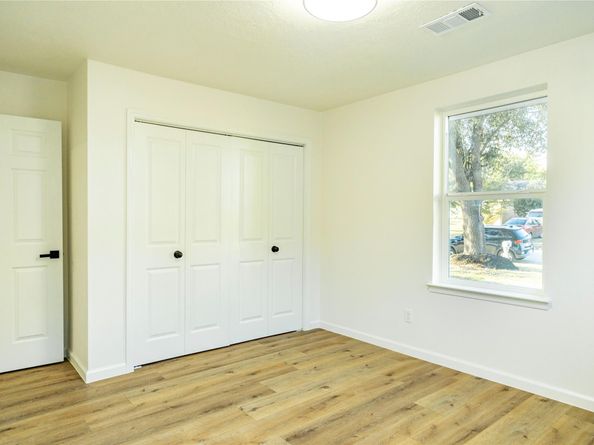 10907 Sharpview Drive, Houston TX 77072