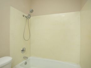 6000 Sugar Hill Drive 9, Houston TX 77057