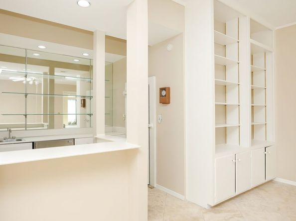 6000 Sugar Hill Drive 9, Houston TX 77057