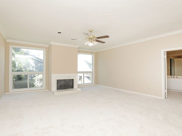 6000 Sugar Hill Drive 9, Houston TX 77057