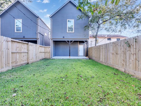 235 Hahlo Street, Houston TX 77020