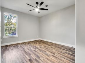 235 Hahlo Street, Houston TX 77020