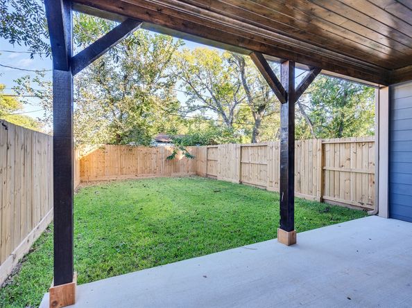 235 Hahlo Street, Houston TX 77020