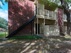 8055 Cambridge Street 15, Houston TX 77054