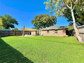 4913 W 43rd Street, Houston TX 77092