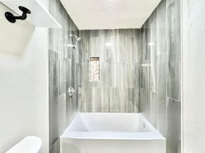 4913 W 43rd Street, Houston TX 77092