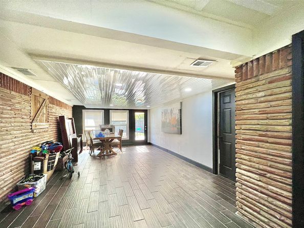 4913 W 43rd Street, Houston TX 77092