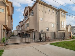 1002 W 22nd Street, Houston TX 77008