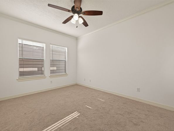 1002 W 22nd Street, Houston TX 77008