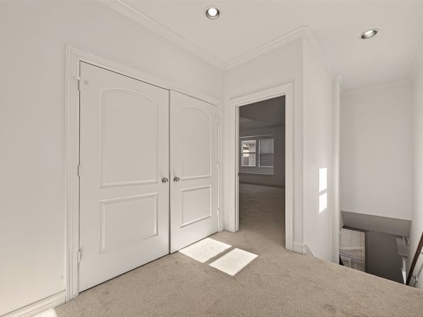 1002 W 22nd Street, Houston TX 77008