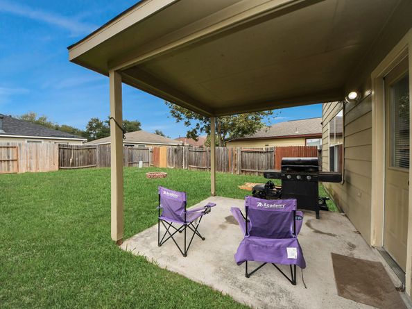 611 Remwick Drive, Houston TX 77073