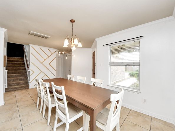 611 Remwick Drive, Houston TX 77073