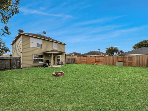 611 Remwick Drive, Houston TX 77073