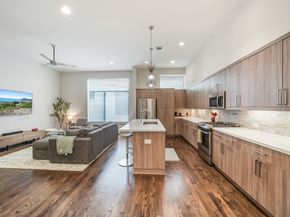 1004 California Street 203, Houston TX 77006