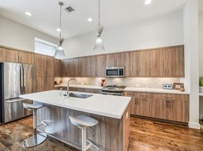 1004 California Street 203, Houston TX 77006