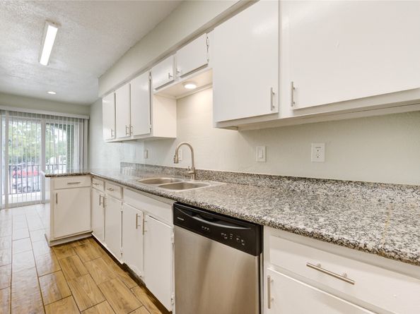 6200 W Tidwell Road 2608, Houston TX 77092