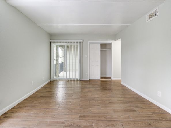 6200 W Tidwell Road 2608, Houston TX 77092