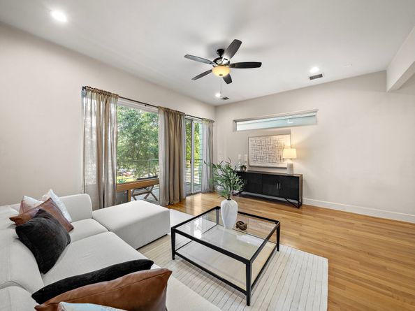 2705 St Emanuel Street, Houston TX 77004