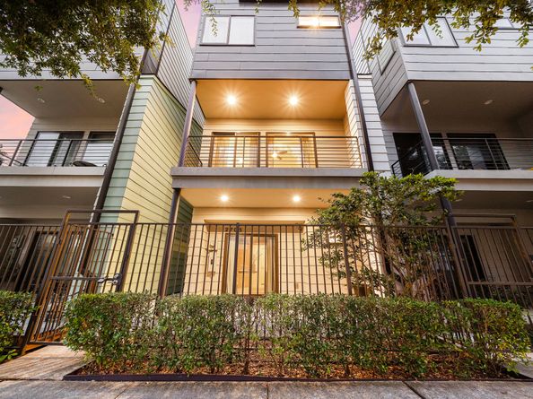 2705 St Emanuel Street, Houston TX 77004