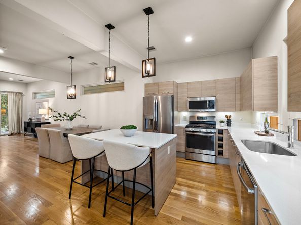 2705 St Emanuel Street, Houston TX 77004